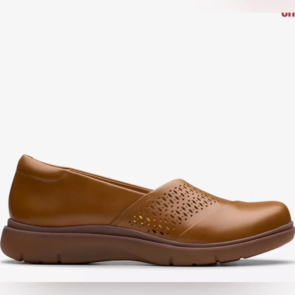 Clarks | Certina Edge Tan Leather Flat, Size 8W, NWT